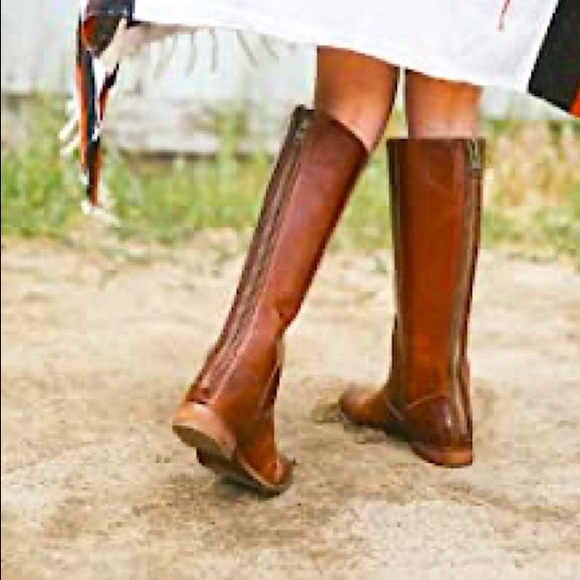 $399 Frye Jolie Back Zip Cognac Knee High Zip Up Round Toe Real Leather Boots - Picture 16 of 16